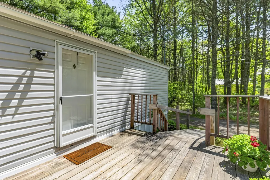 439 Castner Road Waldoboro ME 04572
