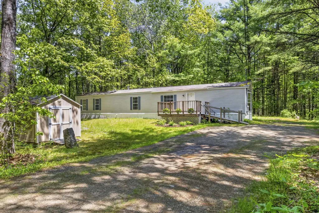 439 Castner Road Waldoboro ME 04572