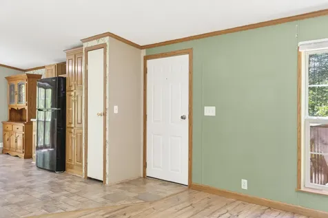 439 Castner Road Waldoboro ME 04572