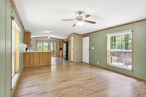 439 Castner Road Waldoboro ME 04572
