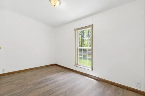 439 Castner Road Waldoboro ME 04572