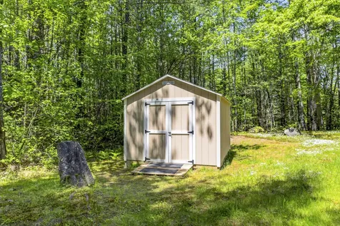 439 Castner Road Waldoboro ME 04572