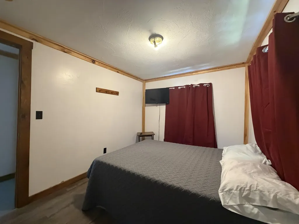 20 Pleasant Street Monson ME 04464