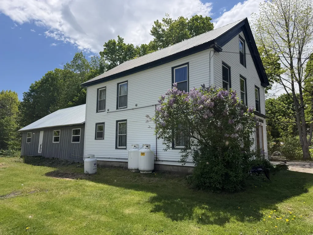 20 Pleasant Street Monson ME 04464
