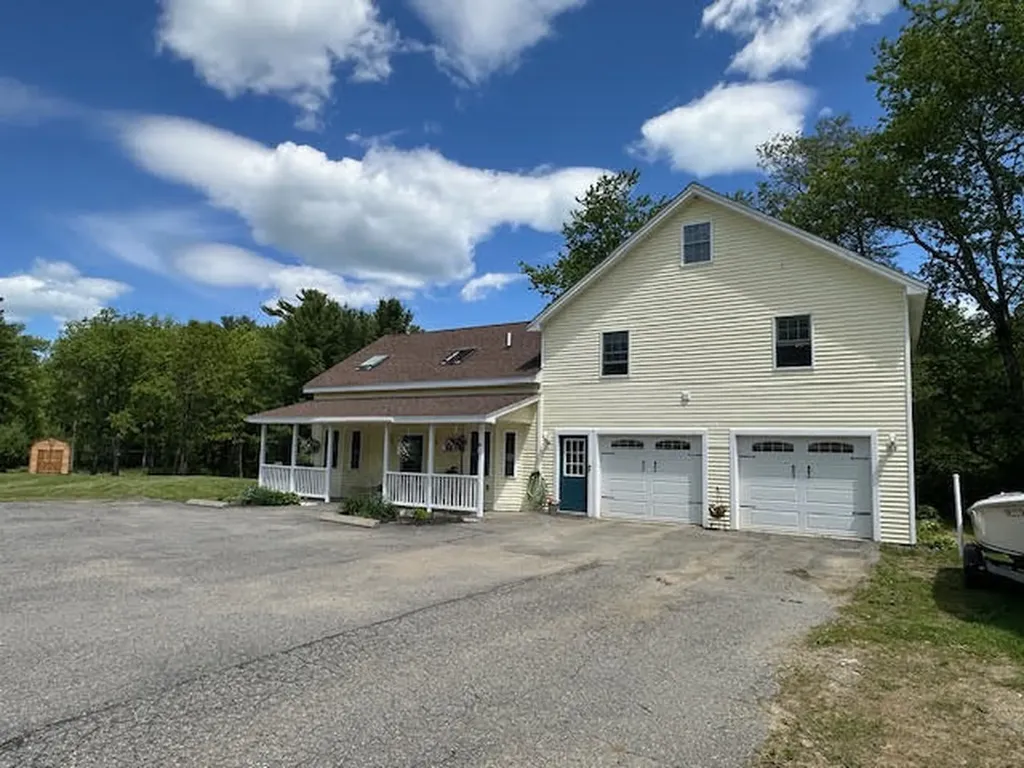 93 Weymouth Road Morrill ME 04952