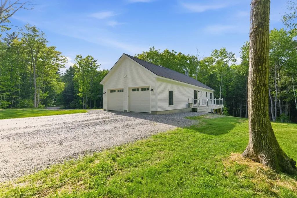 18 Juan Cruz Drive Durham ME 04222