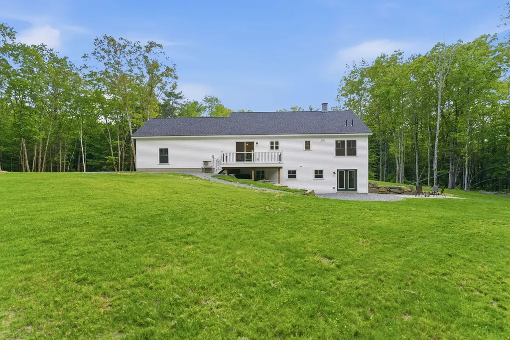 18 Juan Cruz Drive Durham ME 04222