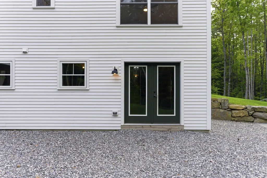 18 Juan Cruz Drive Durham ME 04222