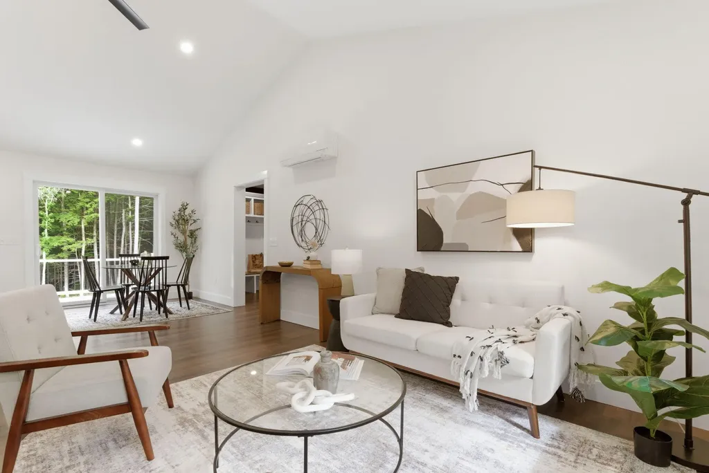18 Juan Cruz Drive Durham ME 04222