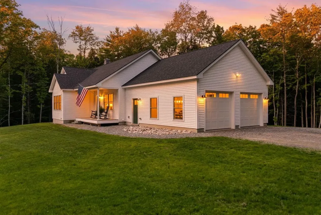 18 Juan Cruz Drive Durham ME 04222