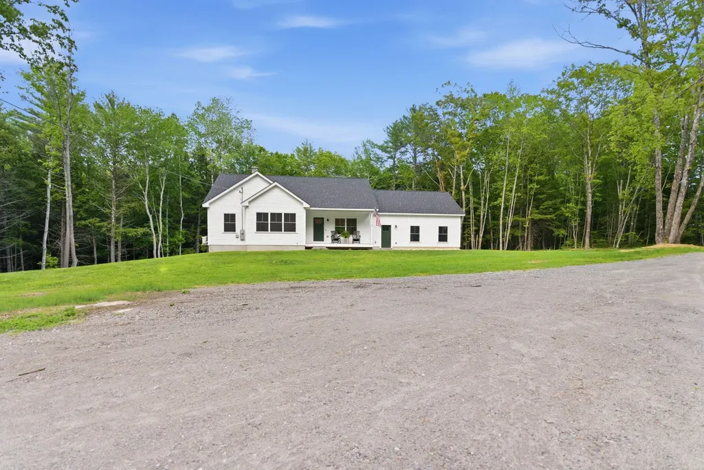 18 Juan Cruz Drive Durham ME 04222