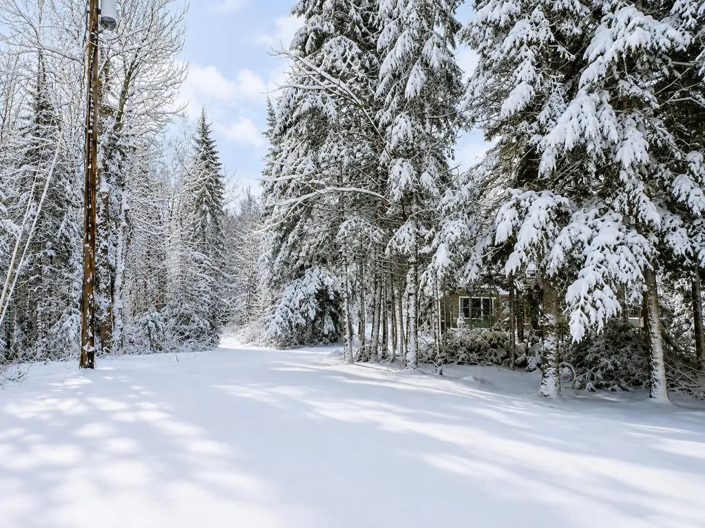 41 Old County Road Medford ME 04453