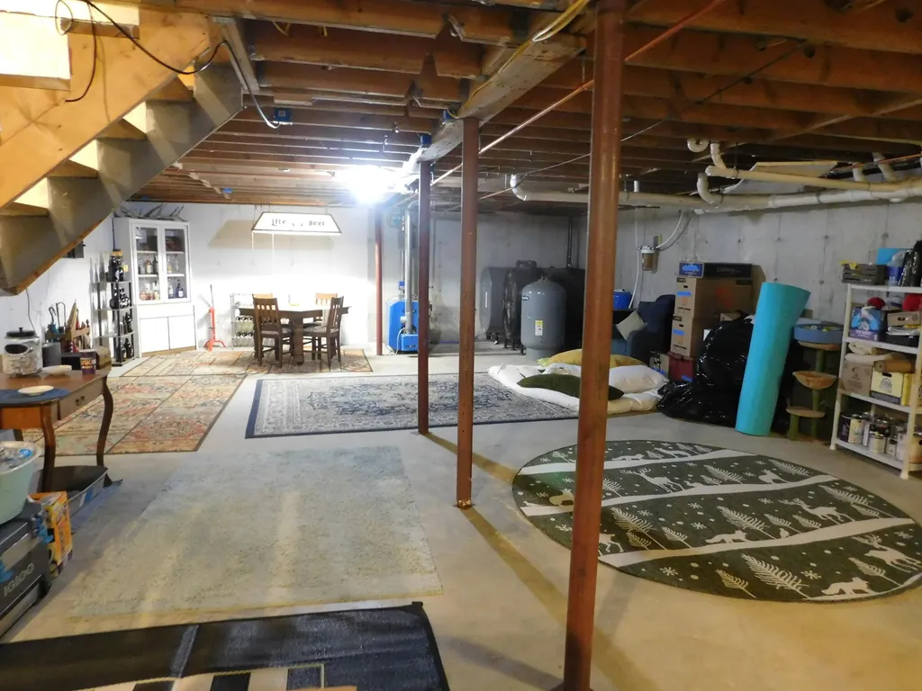 2792 Hudson Road Hudson ME 04449