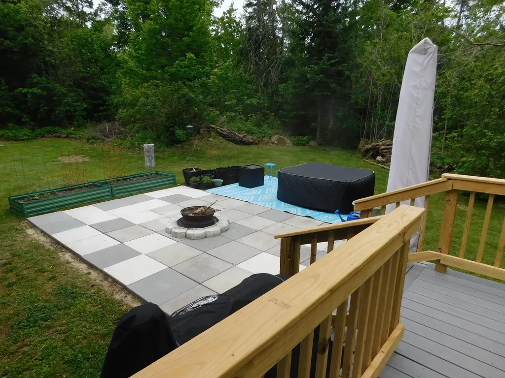 2792 Hudson Road Hudson ME 04449