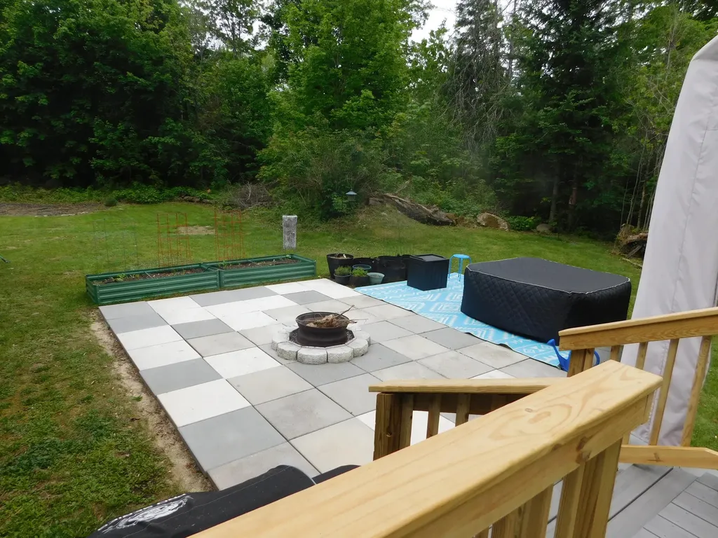 2792 Hudson Road Hudson ME 04449