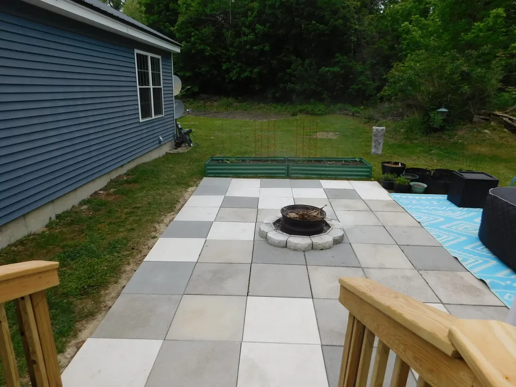 2792 Hudson Road Hudson ME 04449