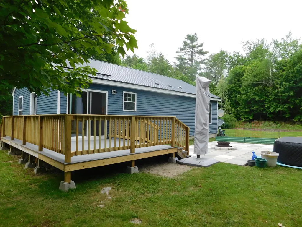 2792 Hudson Road Hudson ME 04449