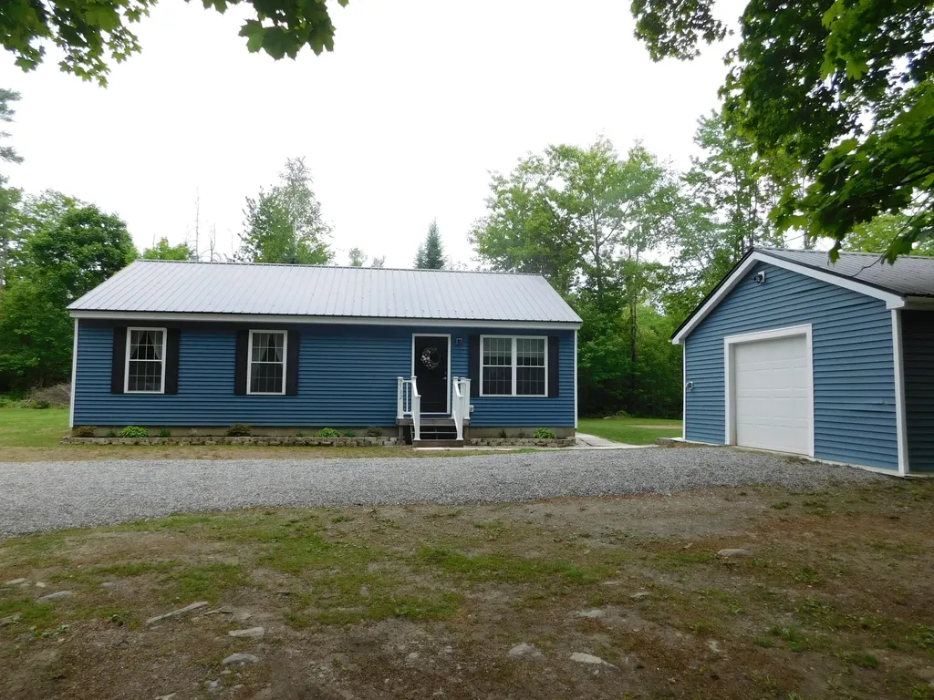 2792 Hudson Road Hudson ME 04449