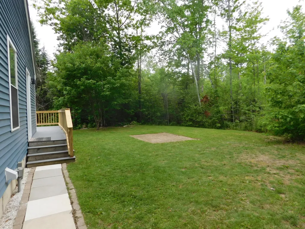 2792 Hudson Road Hudson ME 04449