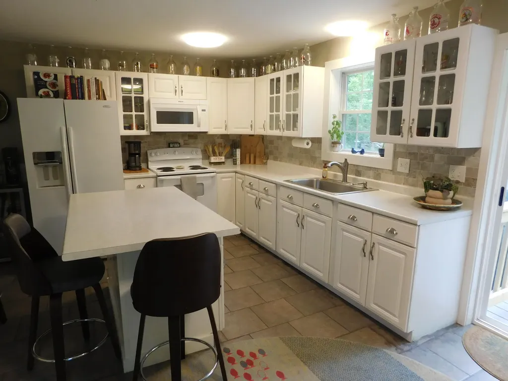 2792 Hudson Road Hudson ME 04449