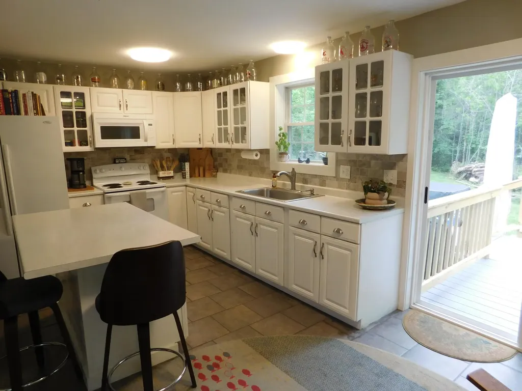2792 Hudson Road Hudson ME 04449