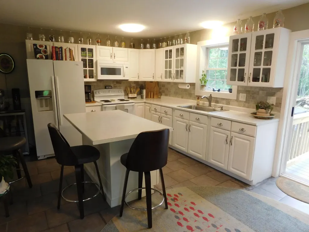 2792 Hudson Road Hudson ME 04449