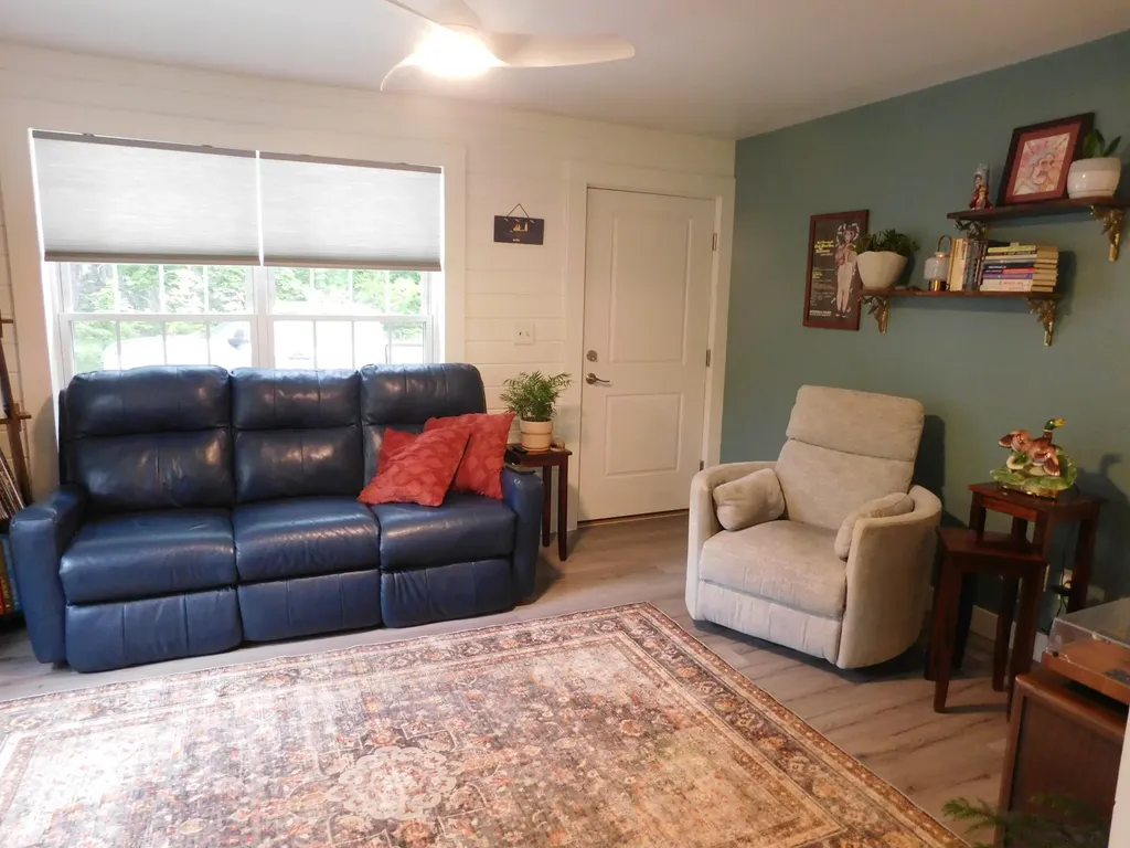 2792 Hudson Road Hudson ME 04449