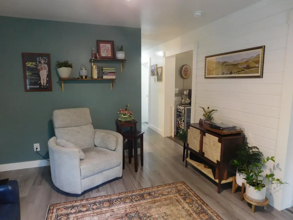 2792 Hudson Road Hudson ME 04449