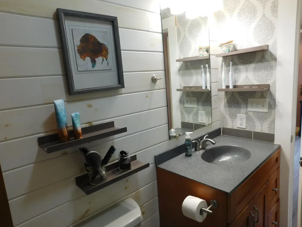 2792 Hudson Road Hudson ME 04449