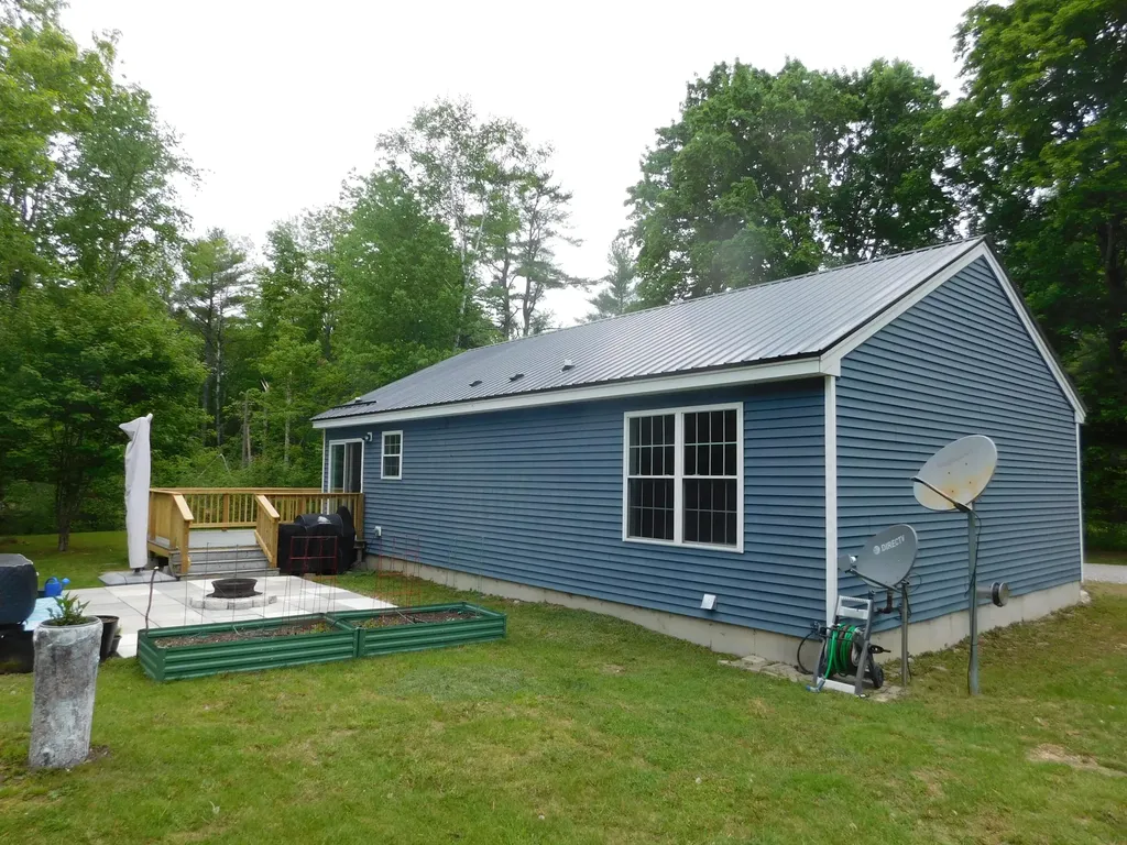 2792 Hudson Road Hudson ME 04449