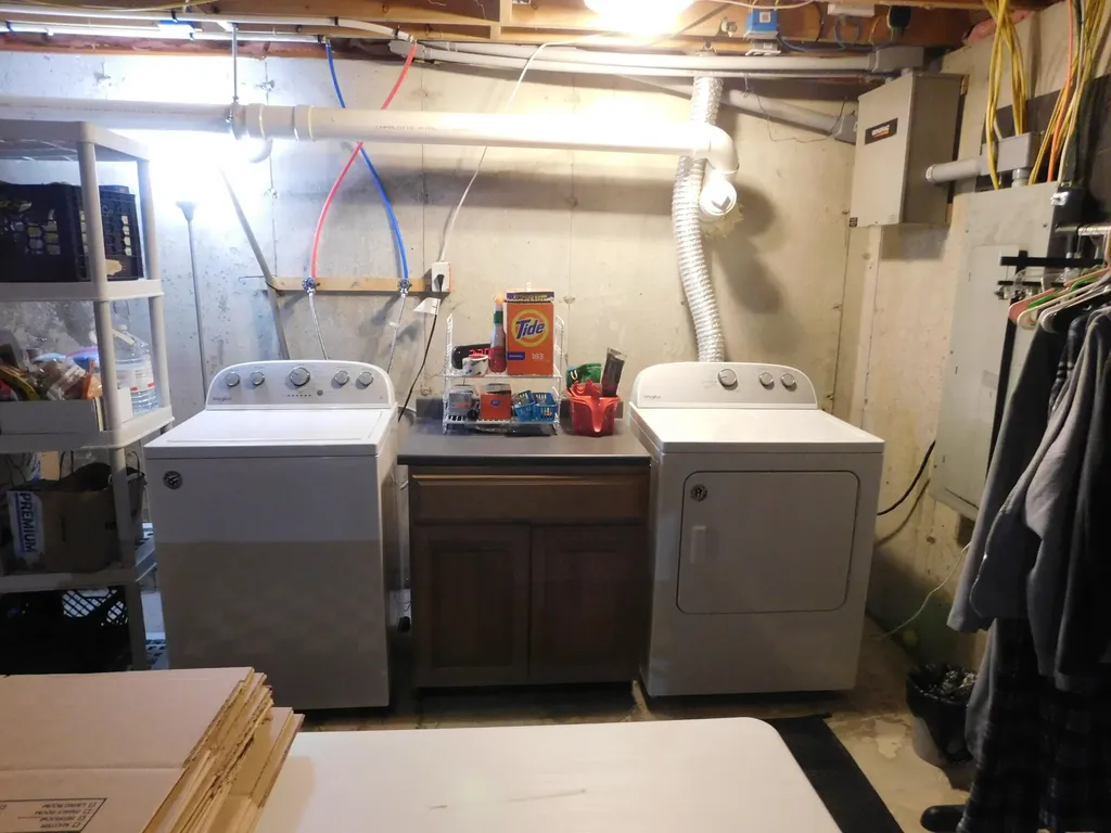 2792 Hudson Road Hudson ME 04449