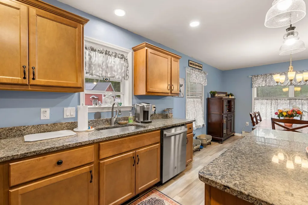 48 Lynx Lane Berwick ME 03901