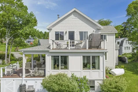 17 3rd Street Portland ME 04108