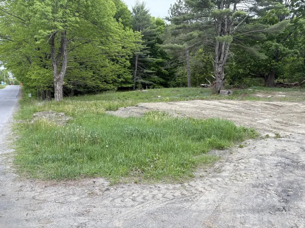 56 Dwelley Avenue Dover-foxcroft ME 04426