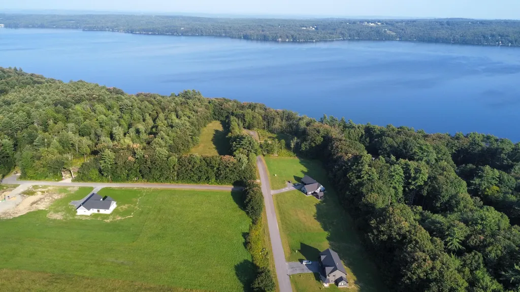 4 Dyer Lane N Belgrade ME 04917