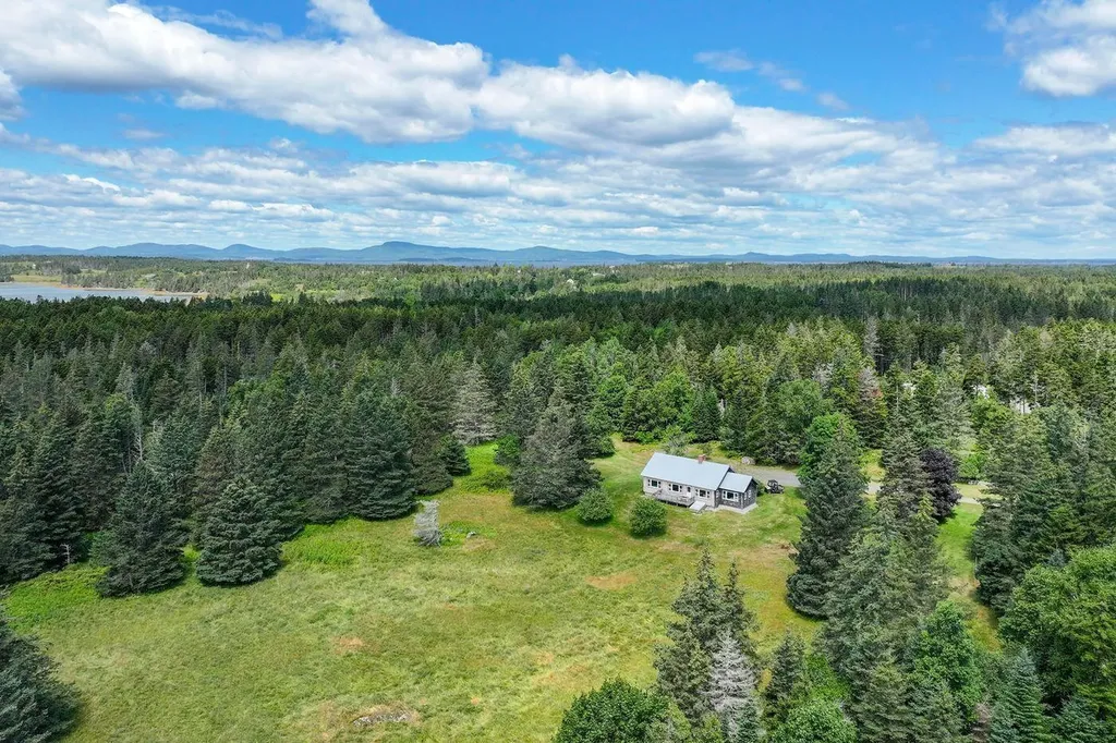 148 Waterman Farm Road North Haven ME 04853