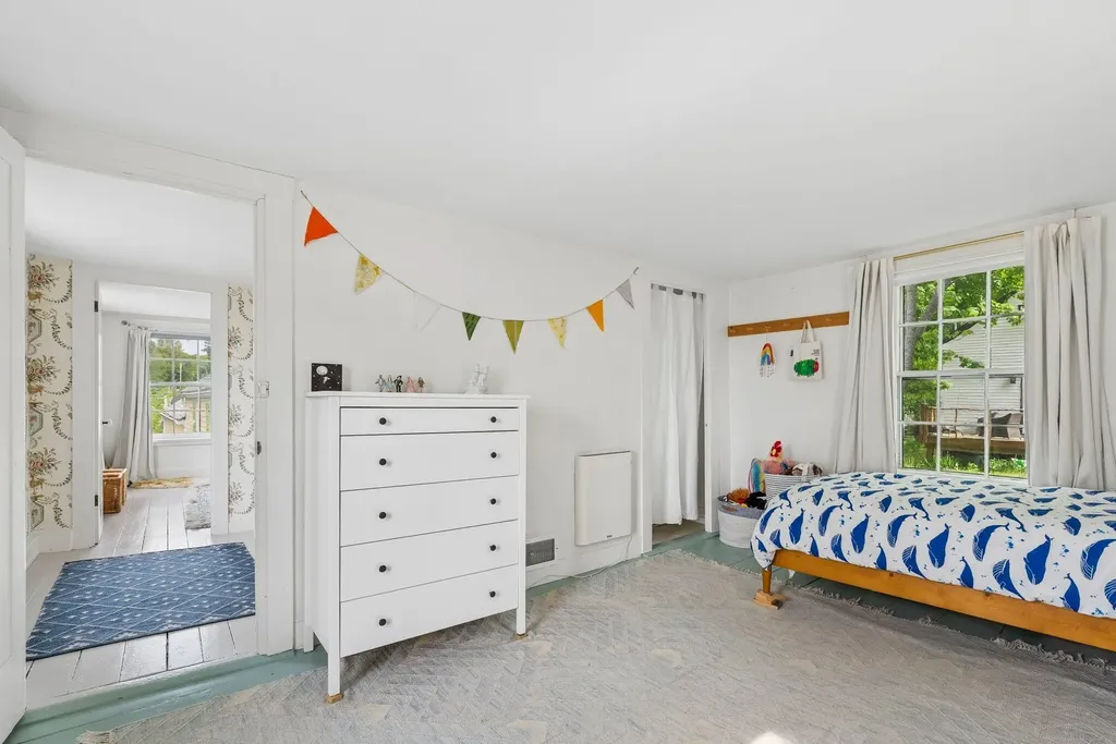 9 Bradbury Street Wiscasset ME 04578