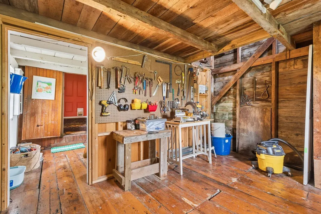 9 Bradbury Street Wiscasset ME 04578