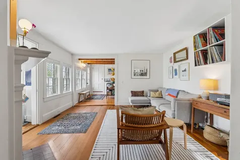 9 Bradbury Street Wiscasset ME 04578
