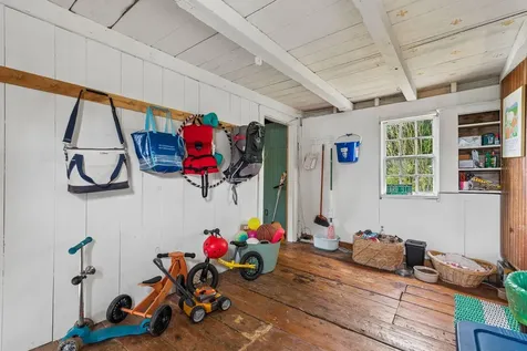 9 Bradbury Street Wiscasset ME 04578