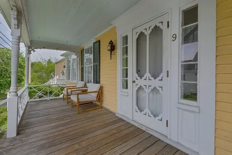 9 Bradbury Street Wiscasset ME 04578