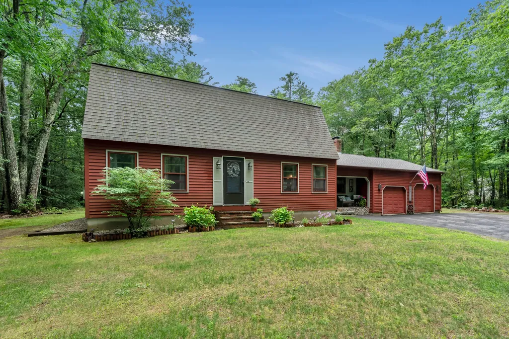 24 Gloria Street Gorham ME 04038
