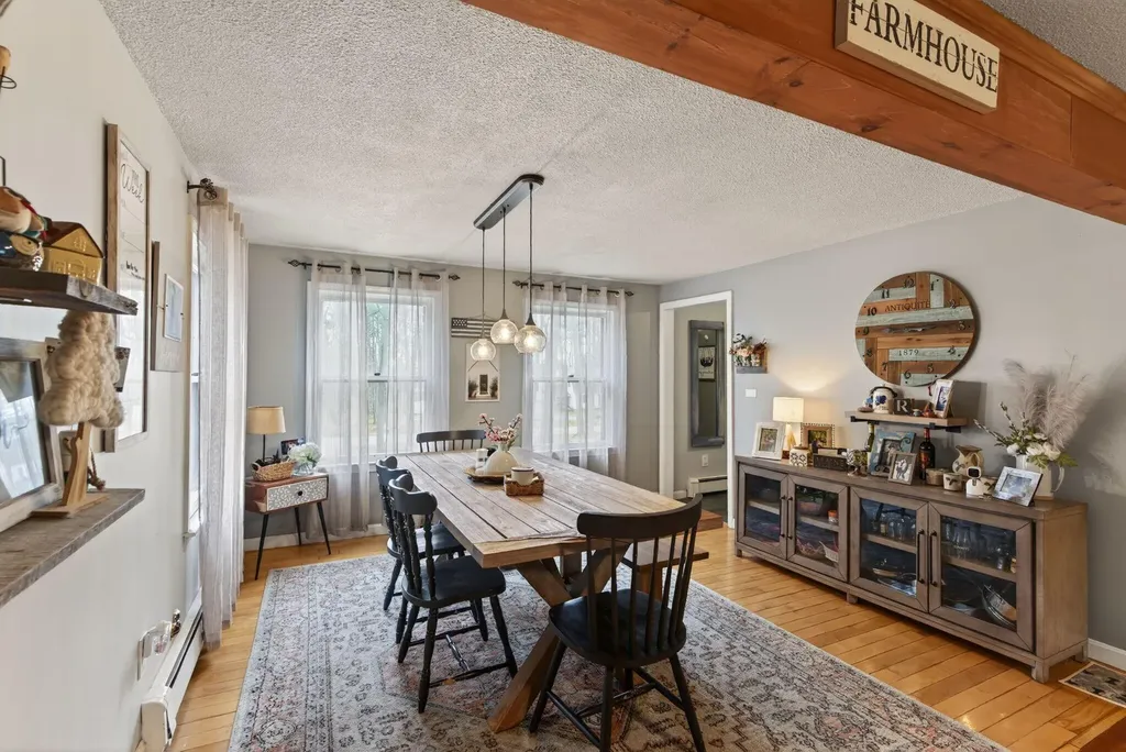 24 Gloria Street Gorham ME 04038