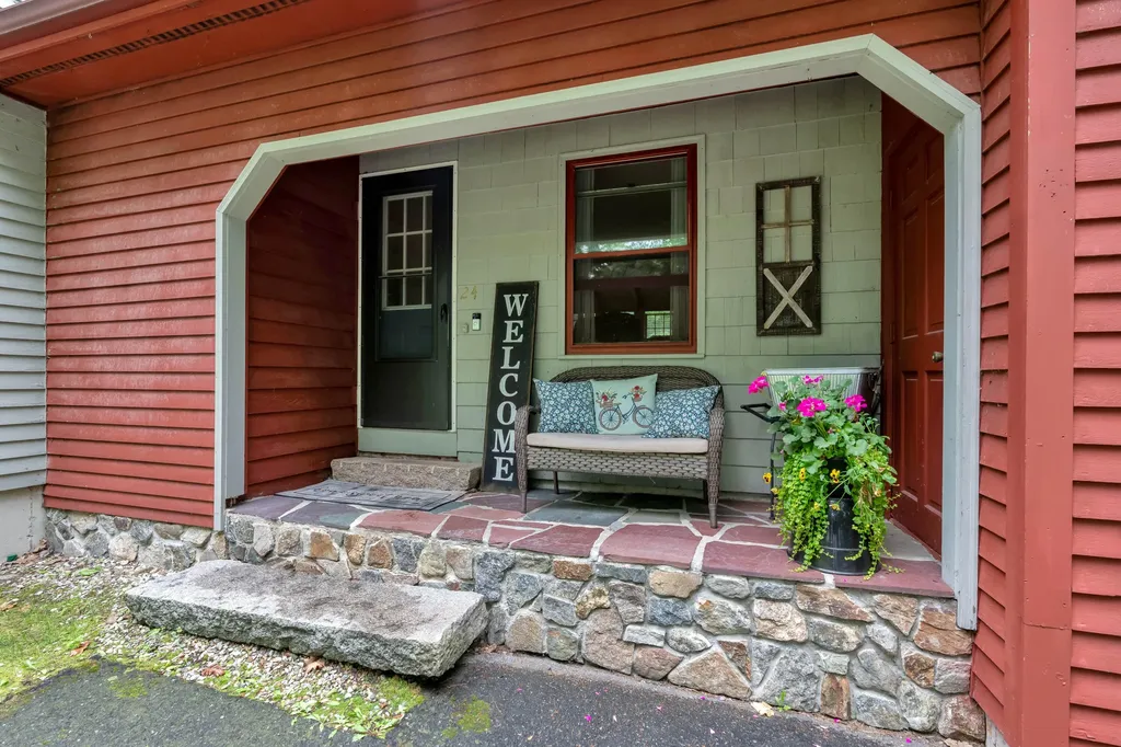 24 Gloria Street Gorham ME 04038