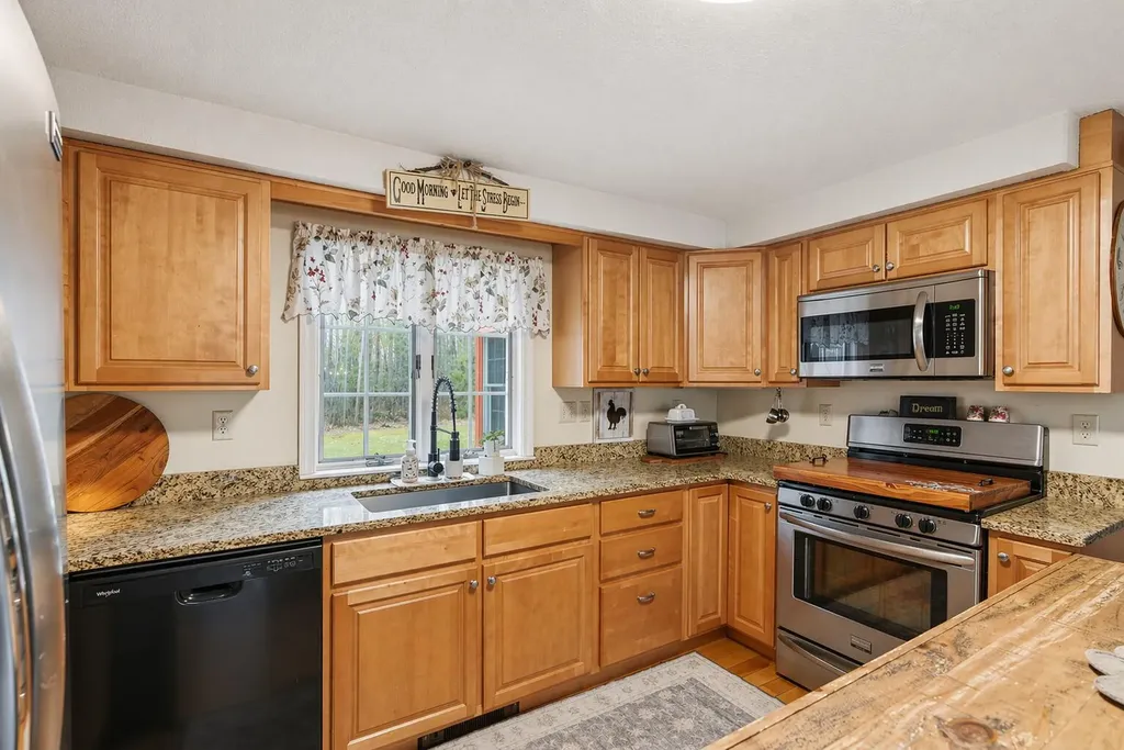 24 Gloria Street Gorham ME 04038