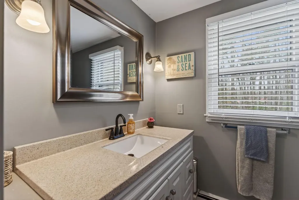 24 Gloria Street Gorham ME 04038