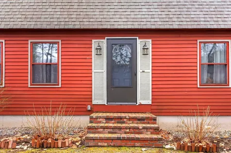 24 Gloria Street Gorham ME 04038