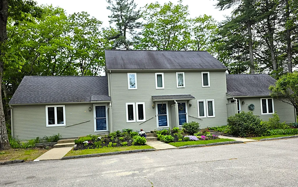 18 High Bluff Drive Kennebunk ME 04043