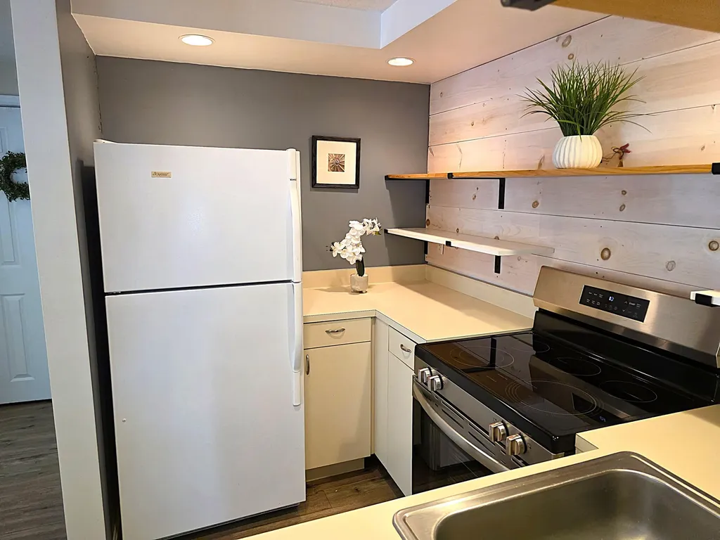 18 High Bluff Drive Kennebunk ME 04043