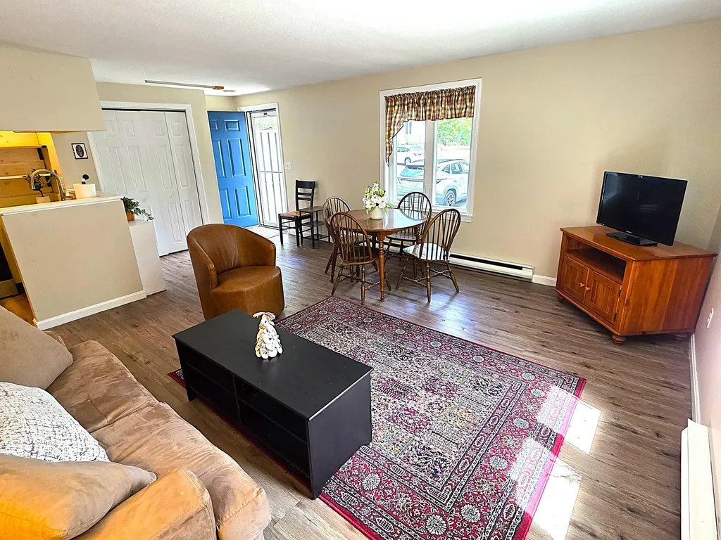 18 High Bluff Drive Kennebunk ME 04043